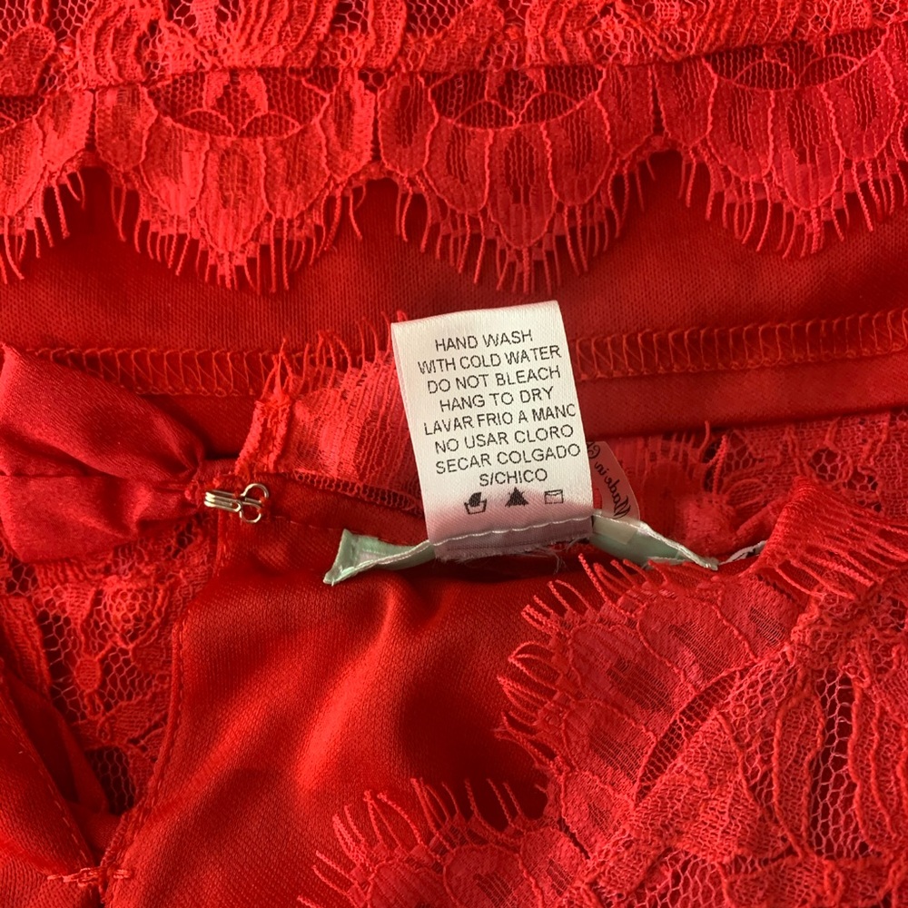 Joompy/ Red Fitted Lace Scalloped Frayed Bow Dress - Picture 7 of 8